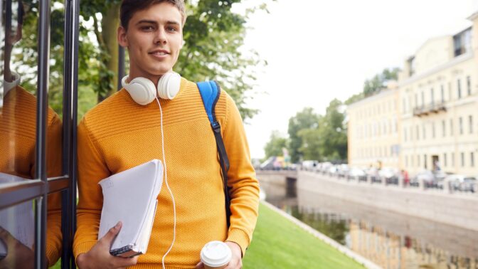 IB Economics student